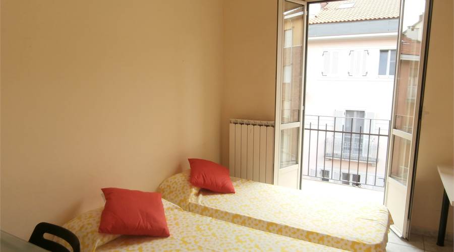 Camera letto con balcone